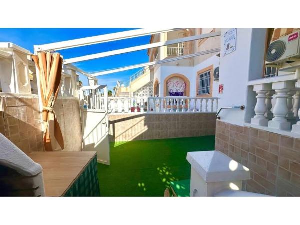 Casa independiente en calle Río Támesis