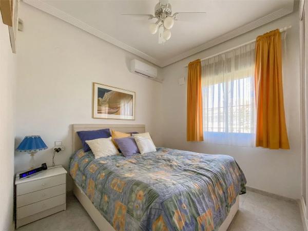 Casa independiente en calle Puccini