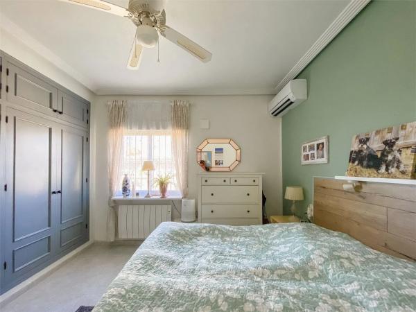 Casa independiente en calle Puccini