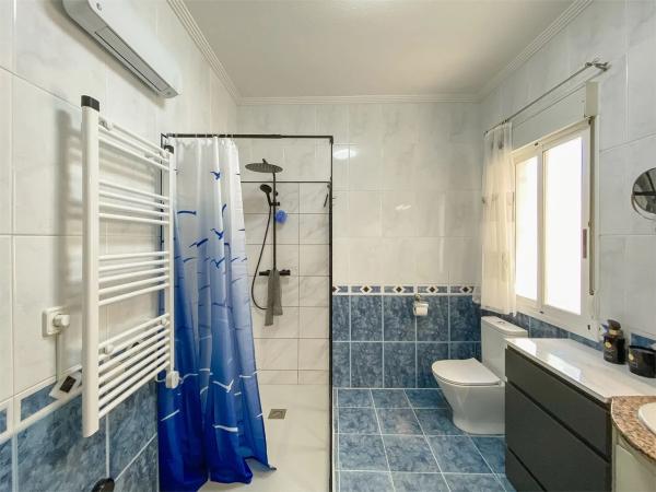 Casa independiente en calle Puccini