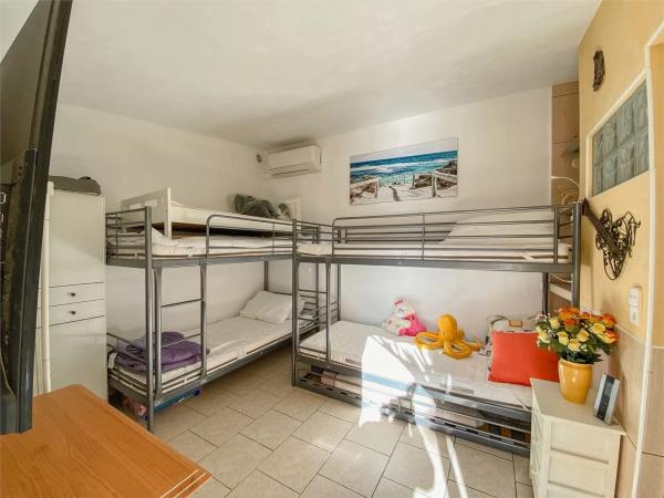 Casa independiente en calle Puccini