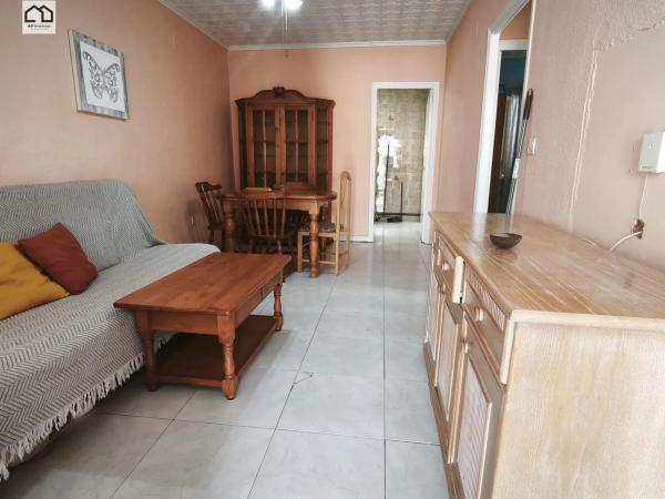 Chalet adosado en calle José Fuentes