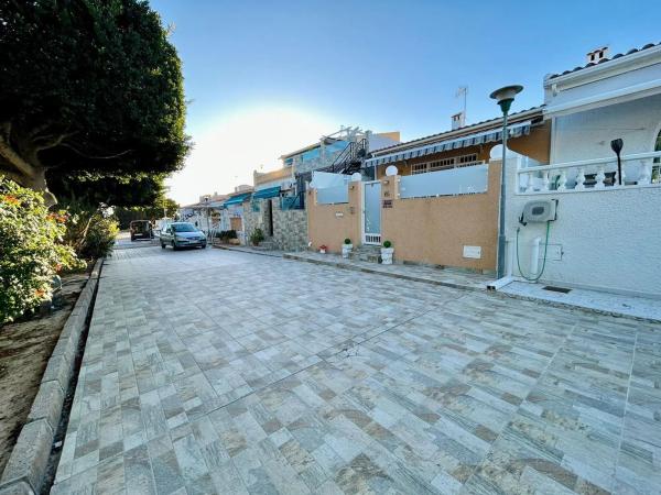 Chalet en avenida Deva, 23