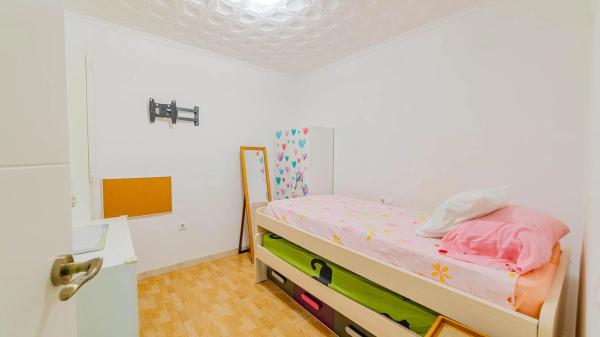 Casa independiente en calle de las Amapolas, 963 -977