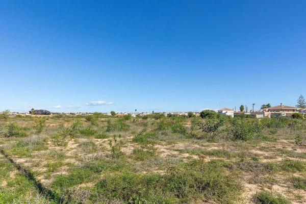 Chalet en calle Urano