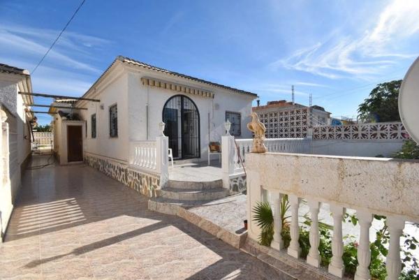 Chalet en Barrio La Siesta - El Salado - Torreta