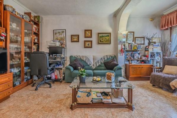 Casa independiente en avenida Landete, 1