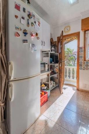 Casa independiente en avenida Landete, 1