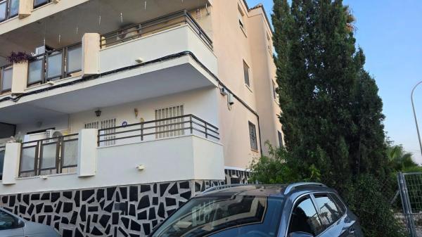 Piso en Av Robleda, 2