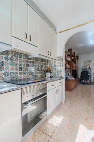 Casa independiente en avenida Landete, 1