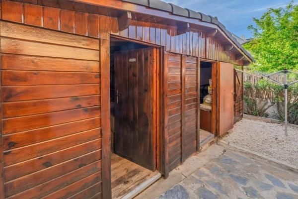 Casa independiente en avenida Landete, 1