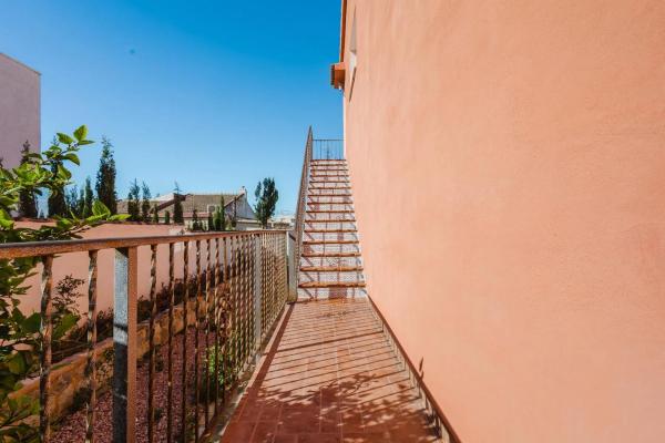 Casa independiente en calle Milan