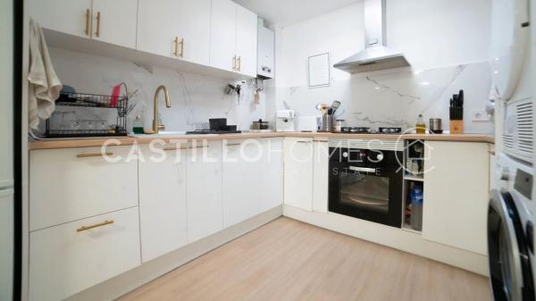 Chalet pareado en calle Rodrigo, 331