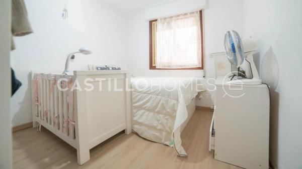 Chalet pareado en calle Rodrigo, 331