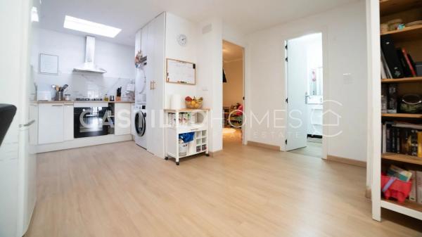 Chalet pareado en calle Rodrigo, 331