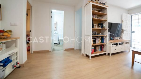 Chalet pareado en calle Rodrigo, 331