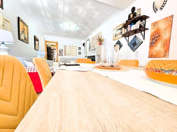 Chalet pareado en calle Lejona, 62