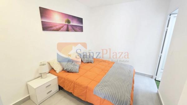 Chalet adosado en avenida Adradas