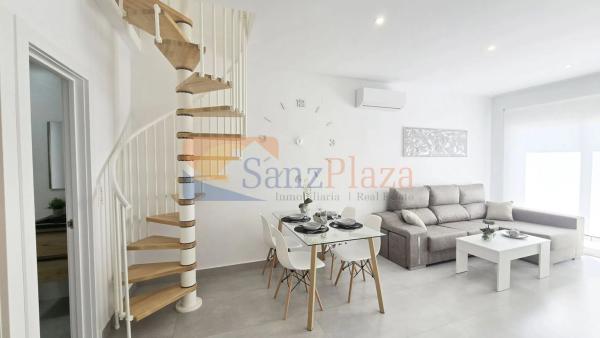 Chalet adosado en avenida Adradas