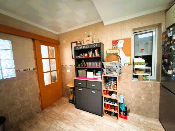 Chalet pareado en calle Lejona, 62