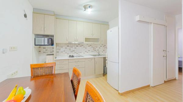 Chalet adosado en calle de las Azucenas, 725