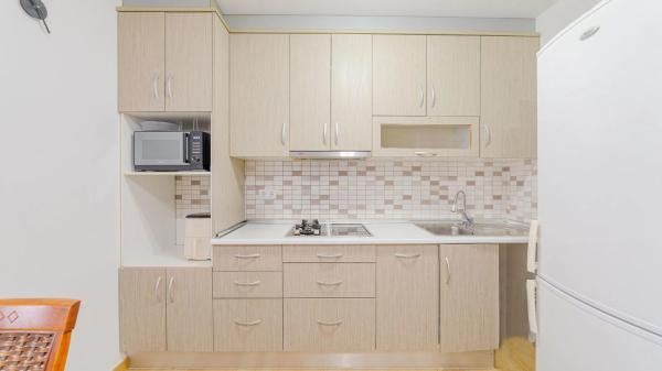 Chalet adosado en calle de las Azucenas, 725