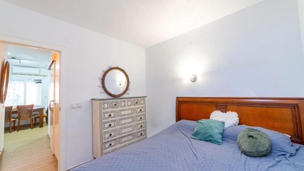 Chalet adosado en calle de las Azucenas, 725