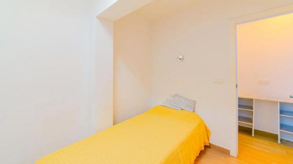 Chalet adosado en calle de las Azucenas, 725