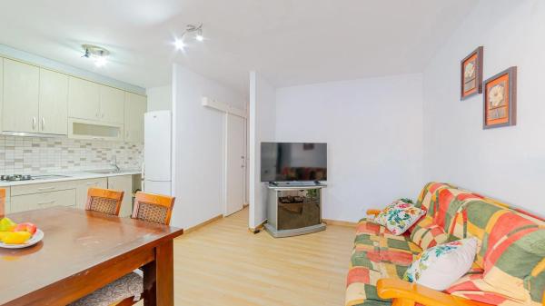 Chalet adosado en calle de las Azucenas, 725