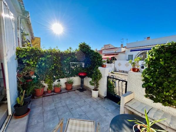 Chalet adosado en calle Camas, 307