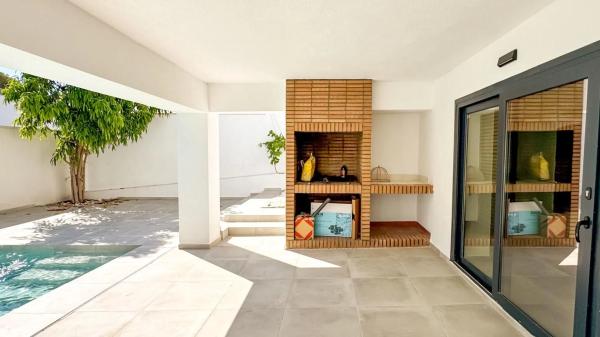 Casa independiente en calle Varsovia Bal