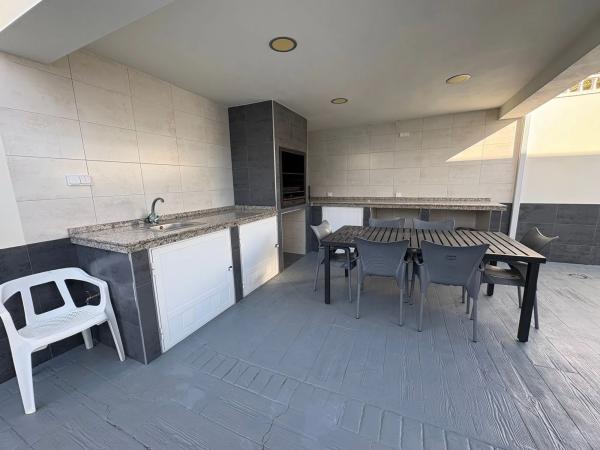 Casa independiente en calle Cruz del Sur, 34