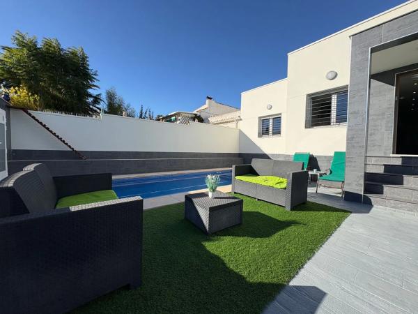 Casa independiente en calle Cruz del Sur, 34