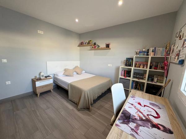 Casa independiente en calle Cruz del Sur, 34