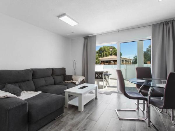 Chalet adosado en calle Ruidera, 87