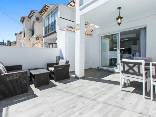 Chalet adosado en calle Ruidera, 87