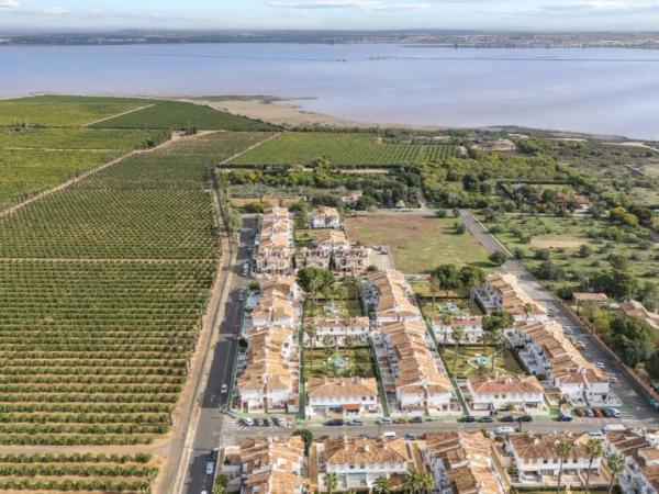 Chalet adosado en calle Ruidera, 87