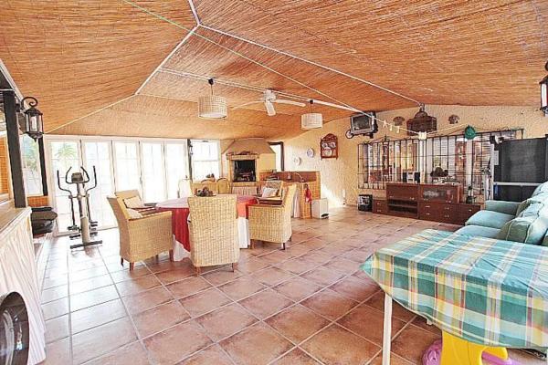 Casa independiente en calle Campoamor