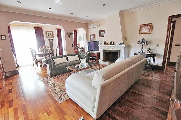 Casa independiente en calle Campoamor