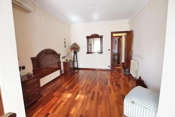 Casa independiente en calle Campoamor