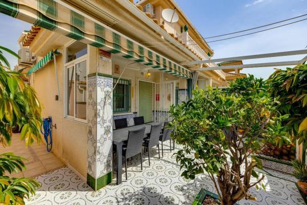 Casa independiente en calle la Sagra