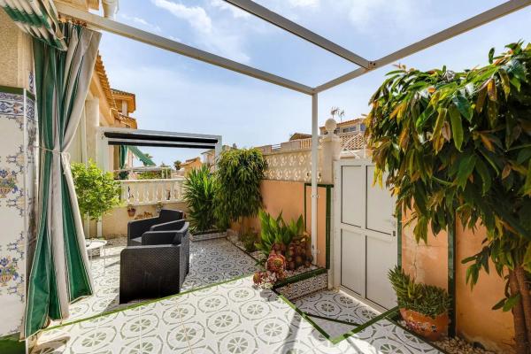 Casa independiente en calle la Sagra