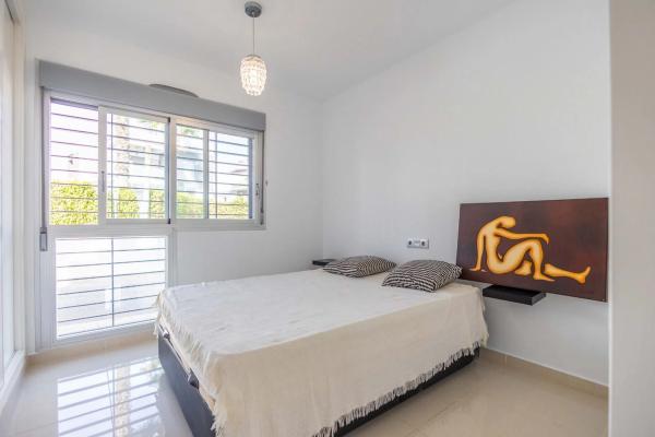 Piso en calle Alella, 28