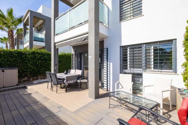 Piso en calle Alella, 28