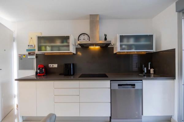 Piso en calle Alella, 28