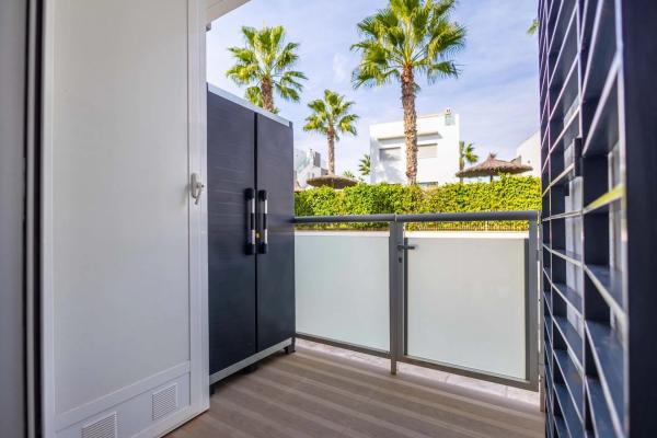 Piso en calle Alella, 28