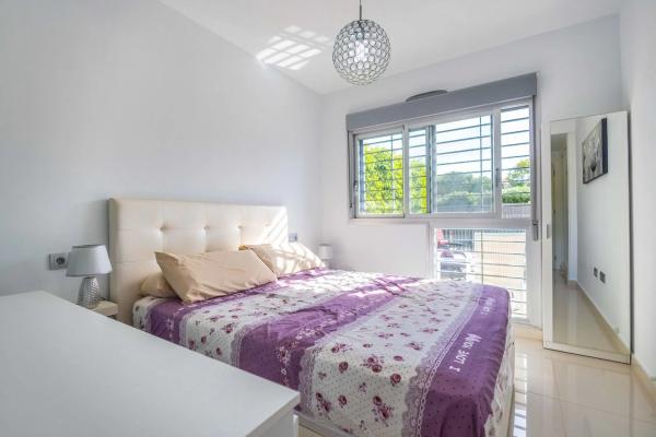 Piso en calle Alella, 28