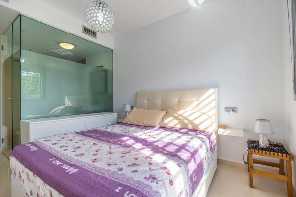 Piso en calle Alella, 28