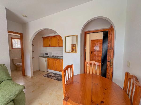 Piso en calle Enol, 90