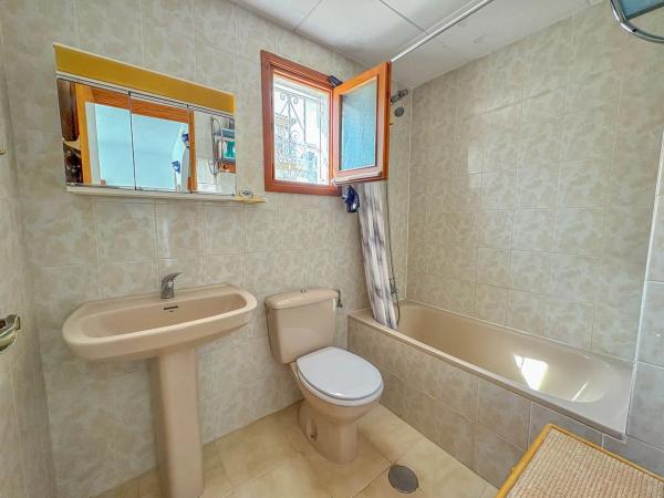 Piso en calle Enol, 90